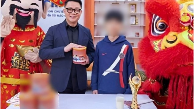 Không thể tin nổi, hơn 600 loại sữa bột giả tràn lan bên ngoài: “Hàng loạt nghệ sĩ nổi tiếng bị dính vào vì quảng cáo sai, thu lợi bất chính tận 500 tỷ đồng, giờ mới bị khui ra”