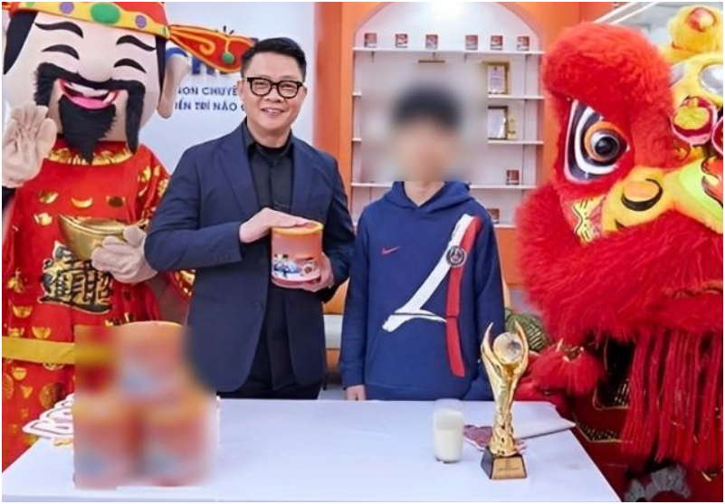 Không thể tin nổi, hơn 600 loại sữa bột giả tràn lan bên ngoài: “Hàng loạt nghệ sĩ nổi tiếng bị dính vào vì quảng cáo sai, thu lợi bất chính tận 500 tỷ đồng, giờ mới bị khui ra”