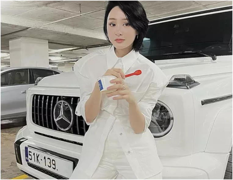 Hiền Hồ phủ nhận được đại gia tặng G63: ‘Tôi làm muốn hết hơi mới mua được, ai mà tặng không!’