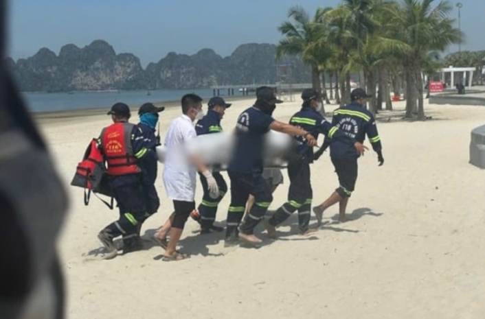 Rõ hoàn cảnh đặc biệt của người bố đưa con đi tắm biển ở Hòn Gai mãi mãi không trở về. Buồn quá đi