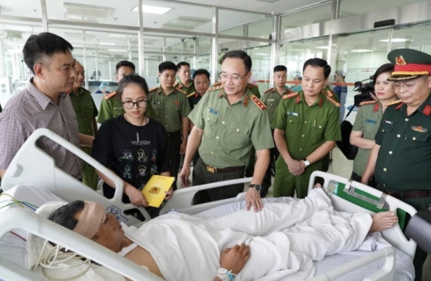 Lời khai không thể chấp nhận của 2 qu:ái x:ế, người cầm lái nói lý do đâ:m chiến sĩ CSCĐ trọ:ng thư:ơng