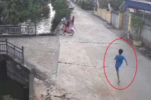 Rõ chân dung cậu bé lớp 6 nhảy xuống kênh cứu người đuối nước, kể lại khoảnh khắc liều m:ạng