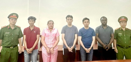 Hé lộ th:ủ đo:ạn kiếm tiền tỉ của ông chủ tiệm vàng Đức Long TP.HCM: “Bí mật đáng sợ”