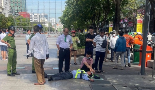 Thanh niên qu:ánh bảo vệ vì ‘bênh ch:ó’ ở phố đi bộ Nguyễn Huệ được thả tự do: “Tiết lộ khoản bồi thường lớn”