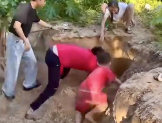 Danh tính ‘người hùng’ cứu bé trai bị cát vùi sâu hơn 1 mét ở Côn Đảo: Khoảng khắc ngh:ẹt th:ở