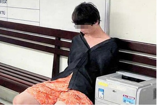 Nồng độ cồn cao, qu:ýnh luôn CSGT giữa phố Nha Trang: Thanh niên người Nga đối diện hình phạt nào?