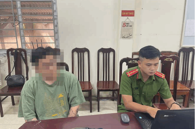 Triệu tập người đàn ông xăm trổ qu:ýnh cô gái tại chung cư ở Hà Nội