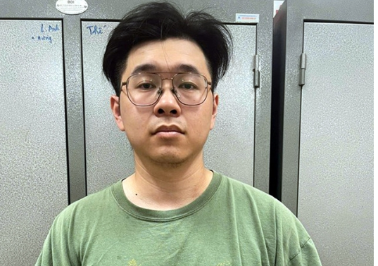 Đã rõ mức phạt cho người đàn ông tác động vật lý vào người phụ nữ ở chung cư: “Chuyến này bóc lịch dài hạn thật rồi”