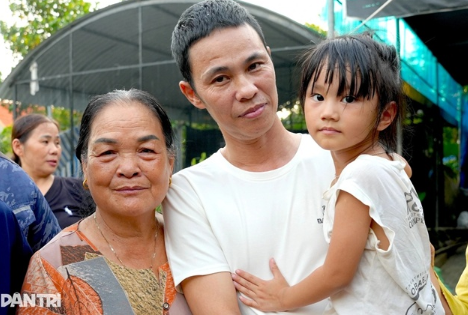 Anh Thái Khắc Thành xúc động, liên tục cảm ơn mọi người: Mong có cơ hội làm lại cuộc đời