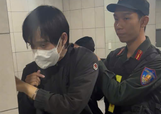 Hé lộ loạt n:ạn nh:ân của gã trai 33 tuổi chuyên s*àm s:ỡ phụ nữ trên Metro Sài Gòn