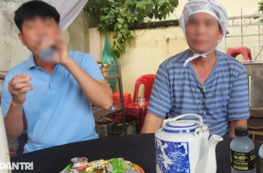 Nghi phạm vẫn lảng vảng trong đám tang bà cụ 80 tuổi, đồng nghiệp tiết lộ sốc về con người thật