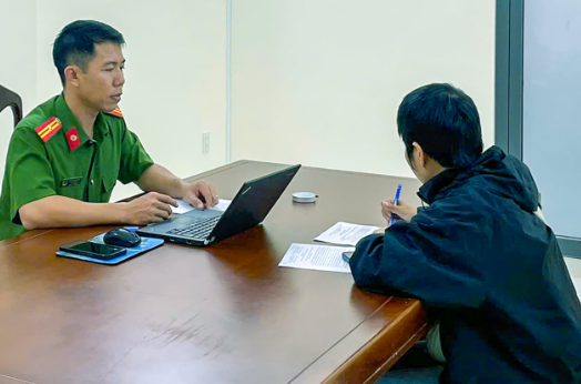 Người tố cáo ‘mẹ Bắp’ trong vụ từ thiện 20 tỷ quyết không bỏ cuộc, tiếp tục gửi đơn khiếu nại Công an Khánh Hòa