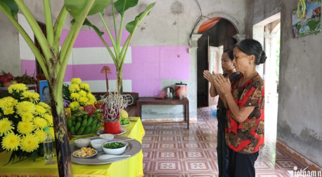 Người mẹ tiết lộ thông tin s/ố/c vụ ‘chuộc’ 50 triệu đồng để đưa thithe con dâu chet đu:ối về nhà