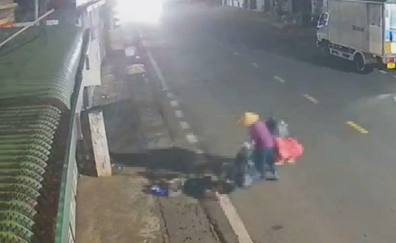 Cụ bà 70 tuổi bán ve chai t:ô:ng người bán vé số ng:uy kịch rồi bỏ đi, lời khai vừa giận vừa thương