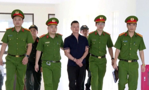 Rõ lý do vợ trùm giang hồ Thanh Hóa – Vi Ngộ bị khởi tố sau 1 tháng chồng bị bắt giữ