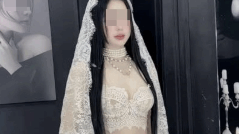 Tóp tóp cơ Anh Thư livestream nh:ảy l::ầu, cư dân mạng tranh cãi khi biết lý do làm điều dại dột