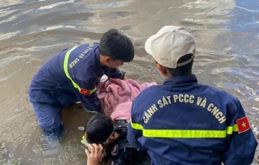 Hiện trường thương tâm nơi tìm thấy 2 bé gái đu:ố:i nước sát ngày khai giảng, hé lộ nguồn cơn đau lòng