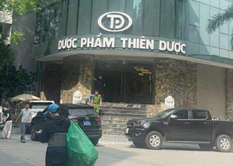 Rộ tin đồn Hoàng Hường bị bắt, cơ quan chức năng có mặt tại trụ sở kinh doanh dược phẩm Thiên Dược?