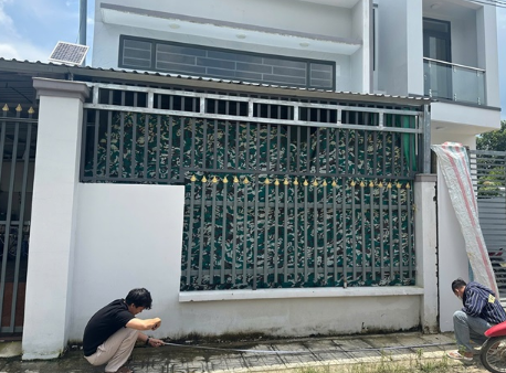 Vụ xây nhầm nhà trên đất người khác nó:ng nhất TP.HCM: Gọi người đo đạc mới tá hỏa phát hiện hàng xóm đã ‘chiếm chỗ’