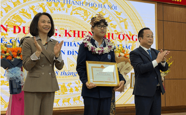 Tiết lộ số tiền mà Hà Nội thưởng cho quán quân Đường Lên Đỉnh Olympia: “Quá xứng đáng, không ngờ thật”.