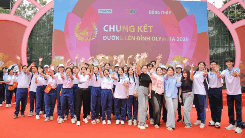 Bạn bè tiết lộ sự thật về Nhựt Lam: Nhiều người rất bất ngờ về em, đã học giỏi mà lại còn vậy nữa.