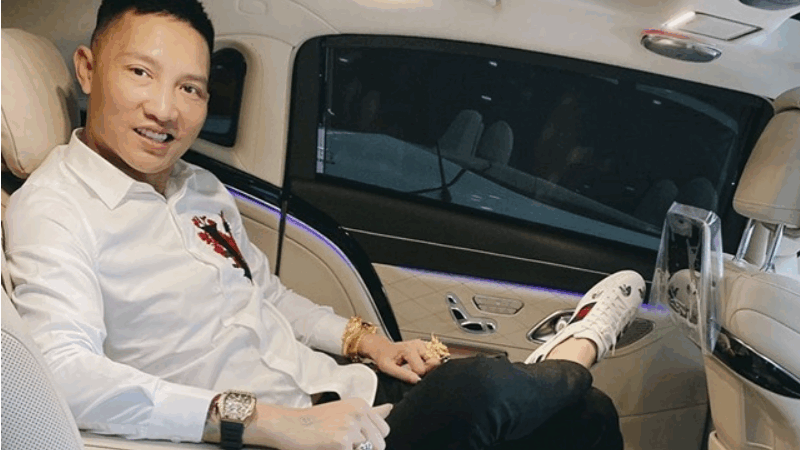 Bí mật đằng sau những chiếc siêu xe tiền tỷ, căn nhà hạng sang của Huấn Hoa Hồng: Hóa ra là từ đây mà ra