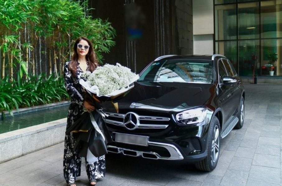 Rõ cuộc sống xa hoa của Trương Ngọc Ánh: ‘Toàn sài hàng hiệu đắt tiền, xe phải sang xịn, nhà đất cũng thuộc diện đắt đỏ’