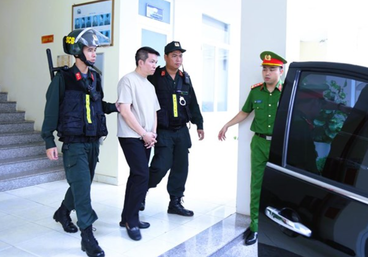 Rõ mức án dành cho chồng Đoàn Di Băng: “Chuyến này đi khá xa rồi”.