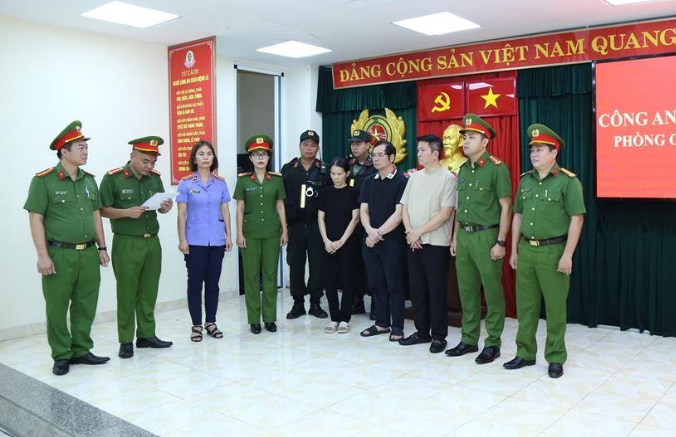 Thôi xong, b:ắt chồng Đoàn Di Băng cùng 2 bị c:an khác trong vụ kem chống nắng gi:ả: ‘Đợi ngày này lâu lắm rồi’