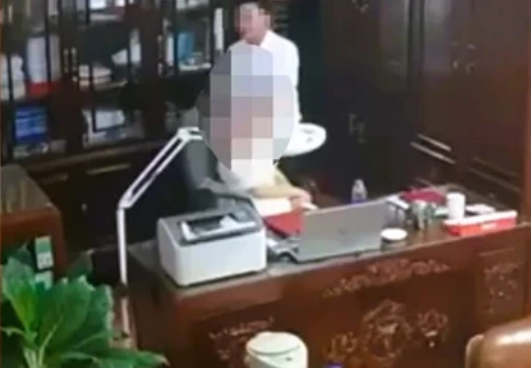 Rõ diễn biến mới vụ người đàn ông “th:ân m:ật” với nhiều ph:ụ n:ữ ở trường THPT: ‘Tất cả đều đã quay xe’