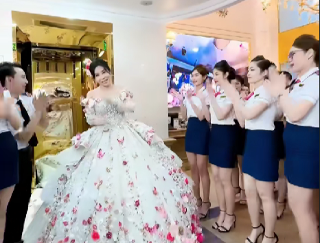 Mailisa nổi tiếng nhờ có bài hát tự chế này: ‘Đúng là làm truyền thông bài bản thật, bảo sao nhiều người cứ ồ ạt tới làm đẹp’