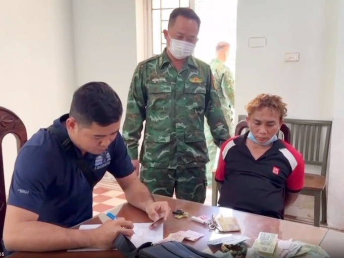 Đã rõ nguồn cơn vụ anh trai lái xe Lexus tô:ng em gái t:uvo:ng ở Tây Ninh: Quá đau x:ót