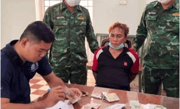 Rõ quá khứ đen tối của người anh trai lái Lexus tô:ng em gái: Ttừng ngồi tòo ở Campuchia vì lý do gì?