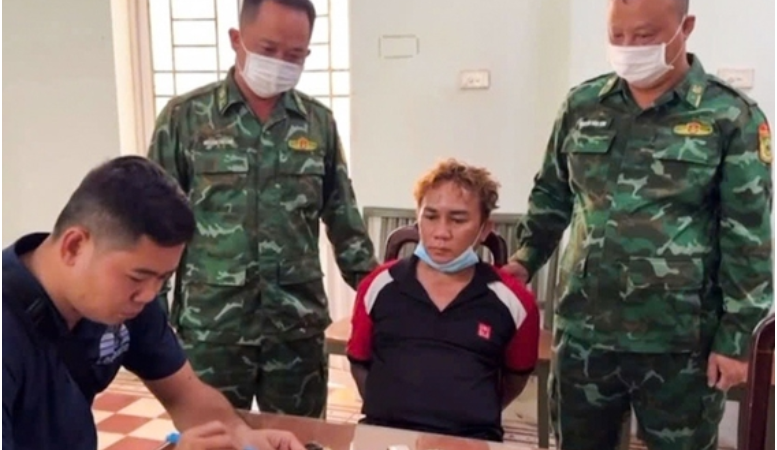 Vụ anh trai tô:ng em gái t:uvo:ng: Ức chế dồn nén suốt hơn 20 năm, tin đồn ngh:i ph:ạm bị gia đình đưa vào tòo