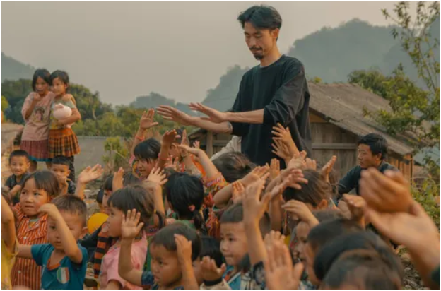 Dự án ‘Nuôi Em’ đang rần rần trên MXH: ‘Chuyện gì thế này, Đen Vâu có bị liên lụy?’