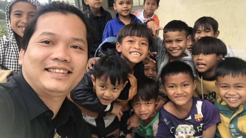 Chủ dự án ‘Nuôi em’ là ai mà đang rần rần: ‘Danh tính không ngờ về chàng trai này’