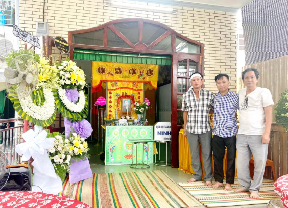 Lễ ta:ng tài tử Thương Tín ở quê nhà: Không kèn trống, khách viếng thưa thớt, thật khó hiểu