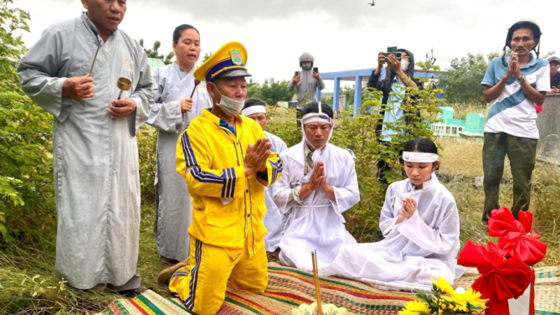 Em gái tiết lộ những ngày cuối đời của NS Thương Tín: ‘Xót xa vô cùng, hối hận khi không làm điều này với anh của mình’