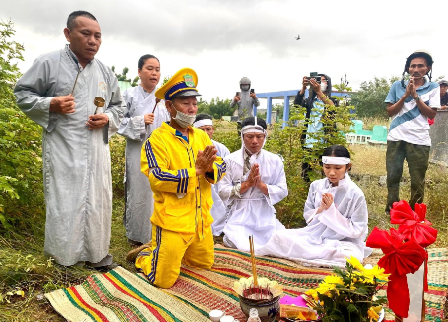 Em gái tiết lộ những ngày cuối đời của NS Thương Tín: ‘Xót xa vô cùng, hối hận khi không làm điều này với anh của mình’