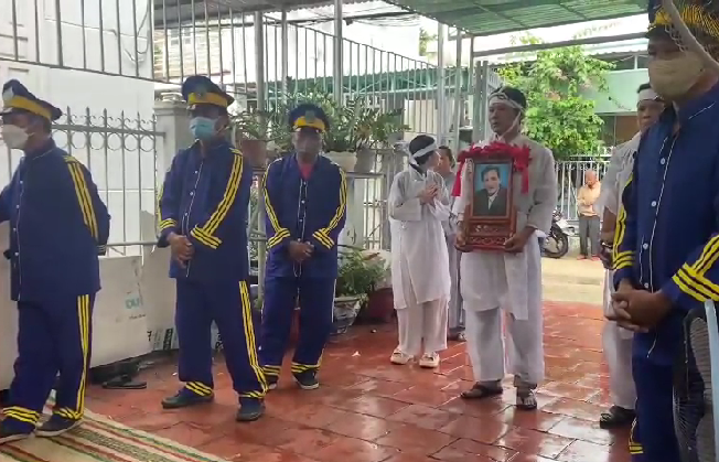 Rõ lý do các nghệ sĩ không đến viếng và cũng không gửi hoa đến lễ ta:ng NS Thương Tín: ‘Hóa ra là vì điều này’