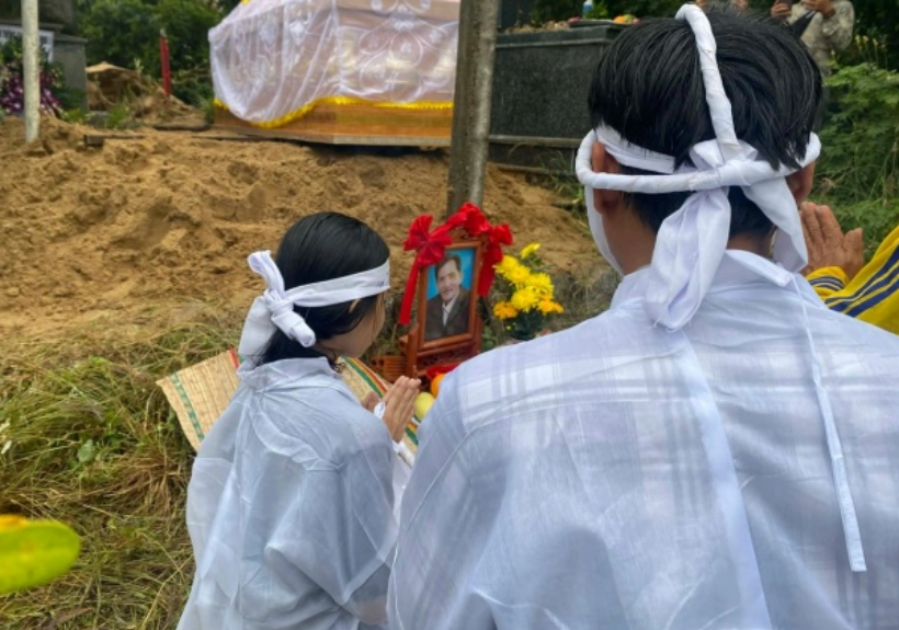 Rõ chiêu trò quyên góp xây m:ộ cho NS Thương Tín: ‘Gia đình thông báo khẩn tới mọi người’