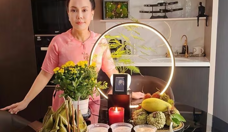 Việt Hương lần đầu nhắc đến NS Thương Tín sau đám ta:ng: ‘Hiếm lắm mới thấy 1 NS như chị lên tiếng’