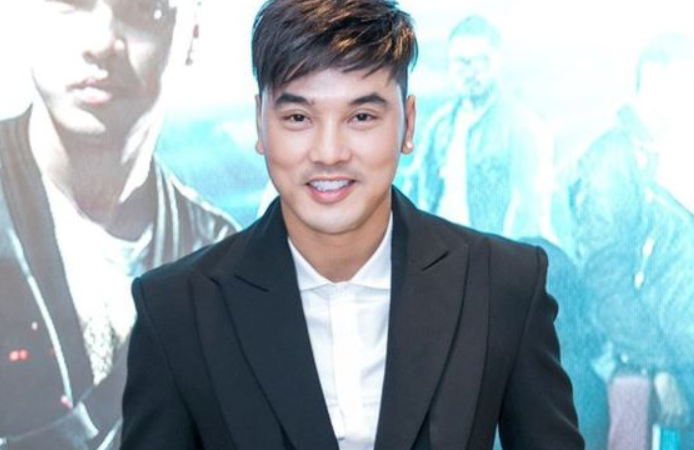 Ưng Hoàng Phúc bị chưởi vì bán nhạc USB của mình giá trên trời: ‘Ai mà mua cho nổi’