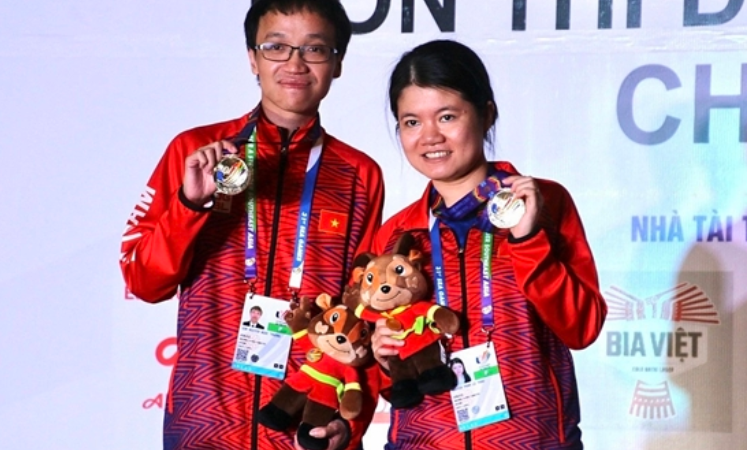 Thân thế cực ‘chất’ của cặp vợ chồng lập kỳ tích cùng giành HCV SEA Games 33 cho đoàn Việt Nam: Không ngờ thật .