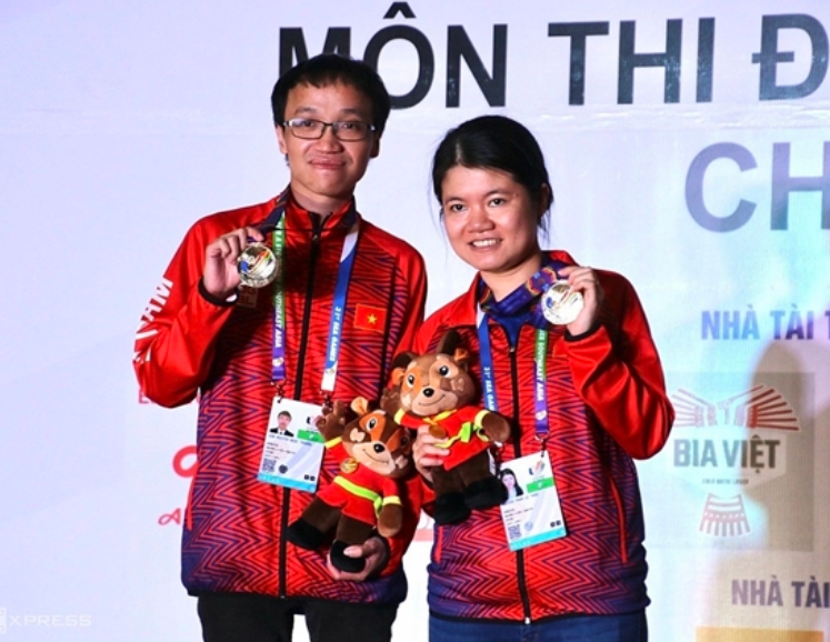 Thân thế cực ‘chất’ của cặp vợ chồng lập kỳ tích cùng giành HCV SEA Games 33 cho đoàn Việt Nam: Không ngờ thật .