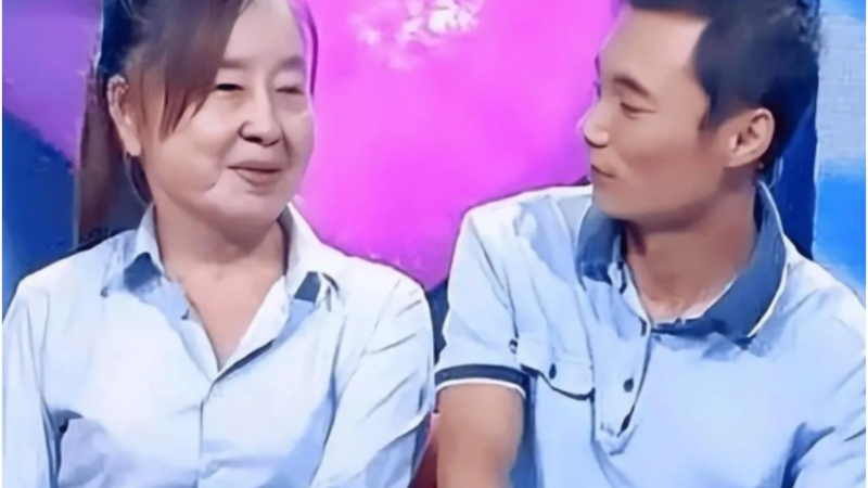 Chuyện lạ thật: Cô gái 28 tuổi bỗng già đi chỉ sau một đêm, không ai nhận ra nổi