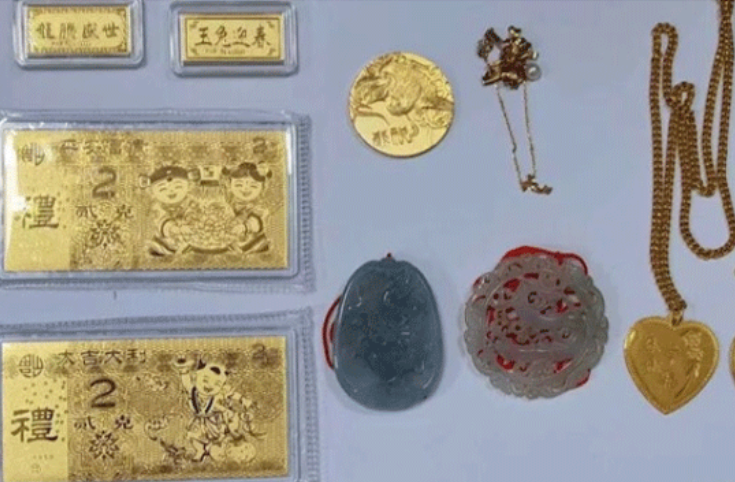 Chịu thật, mẹ ho:ảng h:ốt khi con gái vứt nhầm ‘chiếc hộp cũ’ bên trong chứa trang sức và vàng trị giá gần 2 tỷ.