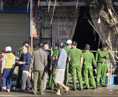 Bé sơ sinh sống sót thần kỳ trong vụ cháy: Được bác sĩ chẩn đoán su:y h:ô hấ:p độ 2, nhi:ễm trù:ng huy:ết sơ sinh.