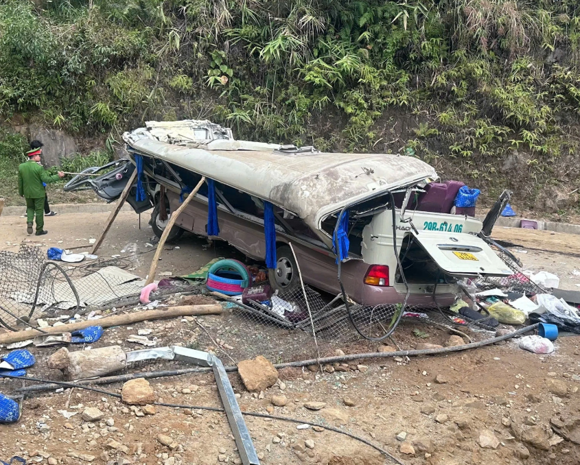 Rõ kết quả điều tra vụ lậ:t xe chở đoàn thiện nguyện 9 người ch:ế:t .