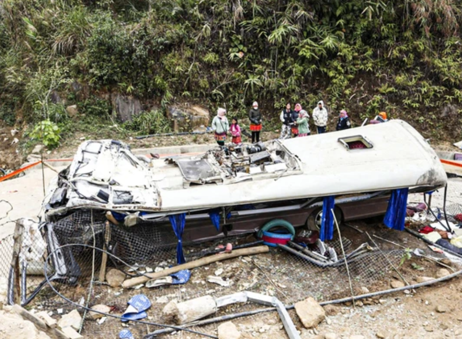 Sở GD&ĐT Lào Cai chia buồn với gia đình nạ:n nh:ân vụ lậ:t xe chở đoàn thiện nguyện.